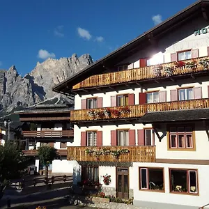 Bellaria 3*, Cortina dʼAmpezzo Italia